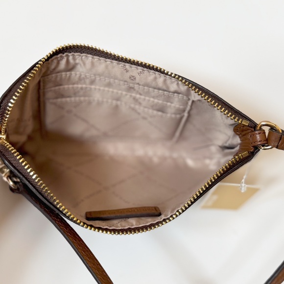 Michael Kors Jet Set Travel TZ Wristlet MK Brown - Picture 4 of 14